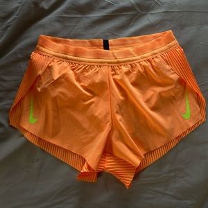 Nike shorts small aeroswift